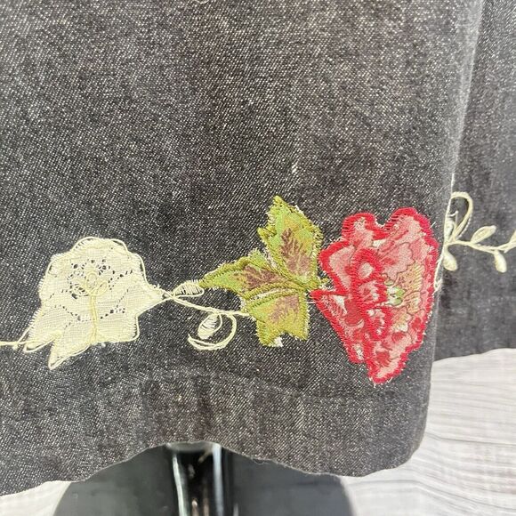Denim & Co Skirt Plus size 1X Black Denim Jean Long Straight Floral Embroidery - Picture 8 of 14